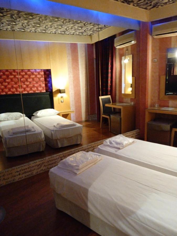 Olympic Hotel (Adults Only) Пирея Екстериор снимка
